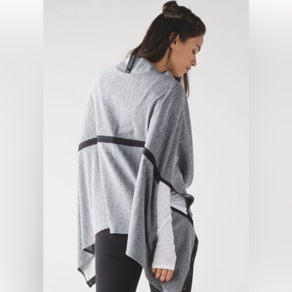 Lululemon Vinyasa wrap ~ NEW